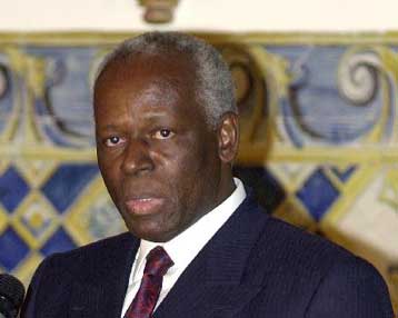 Ειρηνευτική συμφωνία υπέγραψαν κυβέρνηση και UNITA στην Αγκόλα