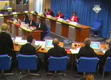 Δέκα νέα κατηγορητήρια παρέδωσε στις Αρχές της Σερβίας το ICTY