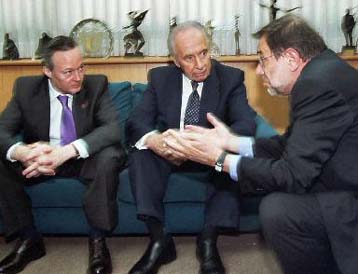 Αλλο ο Αντονι Ζίνι, άλλο οι Ευρωπαίοι αξιωματούχοι, λέει ο εκπρόσωπος του Σαρόν