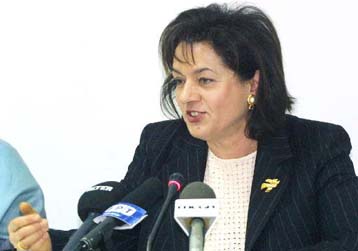 Απογοητευτική η εικόνα των πολεοδομικών γραφείων, παραδέχεται η Β.Παπανδρέου