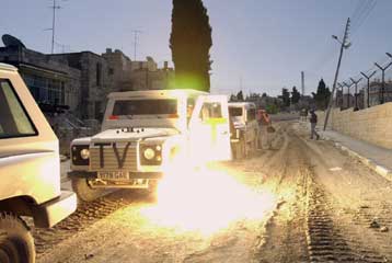 Επίθεση των Ισραηλινών κατά δημοσιογράφων μπροστά από το αρχηγείο του Αραφάτ