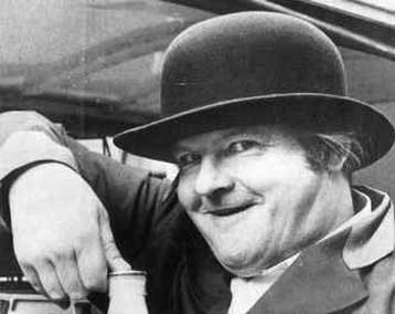 Αξέχαστες στιγμές του Μπένι Χιλ και των Μόντι Πάιθονς στο Διαδίκτυο