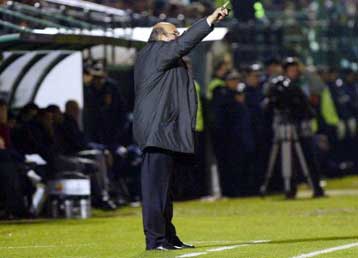 Χωρίς τον Μαρκαριάν στον πάγκο του ο Παναθηναϊκός στο Καμπ Νου