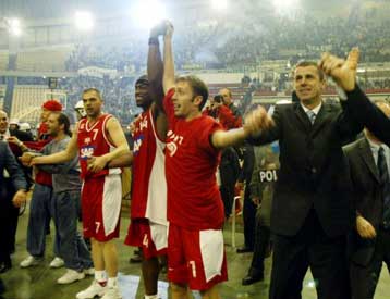 Σούμποτιτς: Συγχαρητήρια στους παίκτες-Ομπράντοβιτς: Η διαιτησία έκρινε τον νικητή