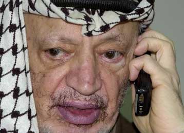 Έχει διακοπεί κάθε επαφή του Αραφάτ με τον έξω κόσμο δηλώνουν οι Παλαιστίνιοι