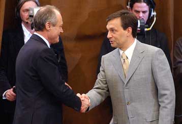 Συντηρητικοί και Σοσιαλιστές θα δώσουν κρίσιμη μάχη στις ουγγρικές εκλογές