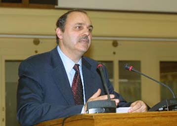 Οι επενδυτές πρέπει να ανακτήσουν την εμπιστοσύνη τους στο ΧΑΑ, τόνισε ο Π.Αλεξάκης