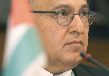 Παλαιστίνιοι και Λίβανος απορρίπτουν την πρόταση διαλόγου που απηύθυνε ο Σαρόν