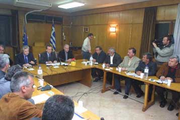 Κλιμάκωση των κινητοποιήσεων μετά την άκαρπη συνάντηση Δρυ με τους βαμβακοπαραγωγούς