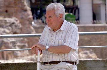 Τέταρτη παγκοσμίως η Ελλάδα όσον αφορά στη γήρανση του πληθυσμού, σύμφωνα με τον ΟΗΕ