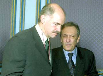 Κοινή πρωτοβουλία για την ειρήνη στη Μέση Ανατολή αναλαμβάνουν Παπανδρέου και Τζεμ