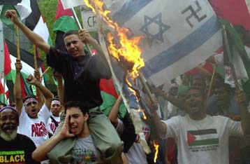 Ο Αραφάτ υπαίτιος για τη νέα επίθεση αυτοκτονίας, καταγγέλλει οργισμένο το Ισραήλ