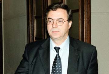 Την αύξηση του αφορολόγητου ορίου στα 9.500 ευρώ προτείνει η επιτροπή Γεωργακόπουλου