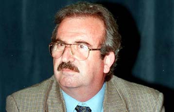 Συναντήσεις Σημίτη με στελέχη του ΠΑΣΟΚ για τις νομαρχιακές και δημοτικές εκλογές