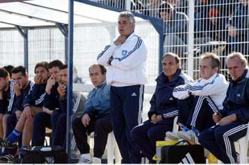 Παραμένει μέχρι… νεωτέρας στην εθνική Ελπίδων ο Μιχαλόπουλος