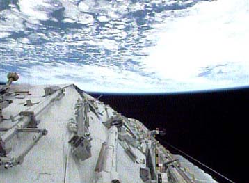 Το Atlantis έφτασε στον Διεθνή Διαστημικό Σταθμό, για παραμονή μιας εβδομάδας