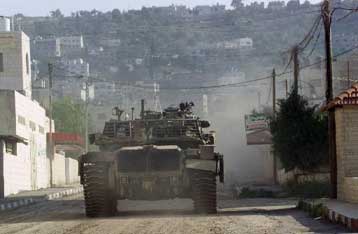 Εισβολή ισραηλινών δυνάμεων στα βόρεια της Ραμάλα τα ξημερώματα της Πέμπτης