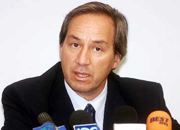 Εις βάρος της μεσαίας τάξης η φορολογική μεταρρύθμιση, τονίζει η ΝΔ