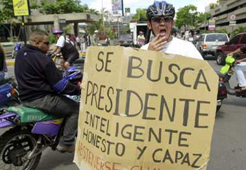 Υπό τον έλεγχο του Στρατού η Βενεζουέλα – Αγνοείται η τύχη του προέδρου Τσάβες