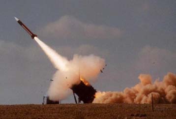 Παραδόθηκαν οι πρώτοι έξι εκτοξευτήρες Patriot από την ΕΑΒ – Αναμένονται άλλοι 30