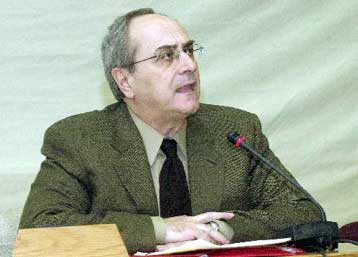 Κύριος αντίπαλος του ΠΑΣΟΚ θα είναι στην ουσία η Αριστερά, κατά τον Ν.Κωνσταντόπουλο