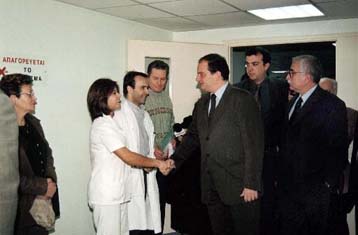 «Έφοδος» Κ.Καραμανλή στο 2ο θεραπευτήριο χρονίων παθήσεων στο Χαϊδάρι