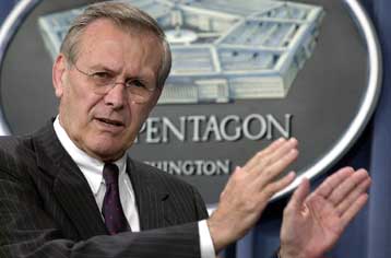 Δεν πρόκειται για νέο βίντεο του Μπιν Λάντεν, υποστηρίζει ο Ράμσφελντ