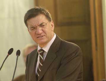 Λεκτικούς διαξιφισμούς αντήλλαξαν Ευθυμίου και βουλευτές της ΝΔ για τα ΤΕΕ