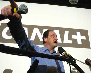 Ο πρόεδρος της Vivendi απέλυσε τον πρόεδρο του γαλλικού Canal+