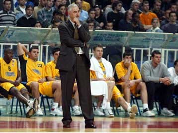 Με σοβαρότητα η ΑΕΚ κόντρα στον Ολυμπιακό στον αγώνα ρυθμιστή