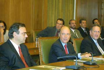 Η πορεία της οικονομίας στο επίκεντρο της συνάντησης του Υπουργικού Συμβουλίου