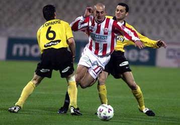 Σάντος και Λεμονής ζήτησαν τη νίκη από τους παίκτες του στο ντέρμπι του Σαββάτου