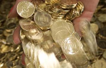 Επιβράδυνση στα δάνεια νοικοκυριών, βιομηχανιών και εμπόρων το πρώτο δίμηνο του 2002