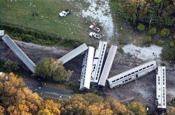Τέσσερις νεκροί και 159 τραυματίες ο απολογισμός του σιδηροδρομικού δυστυχήματος στις ΗΠΑ