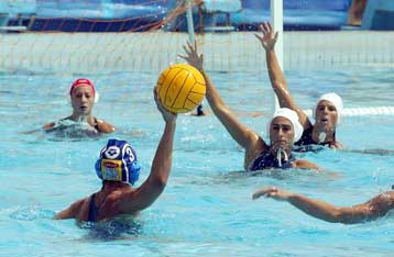 Τέταρτη η Βουλιαγμένη στο Len Trophy πόλο γυναικών