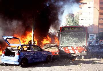 Έκρηξη παγιδευμένου αυτοκινήτου στη Μαδρίτη χωρίς θύματα