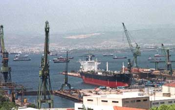 Θετική εισήγηση από την Κομισιόν για την πώληση των Ναυπηγείων Σκαραμαγκά