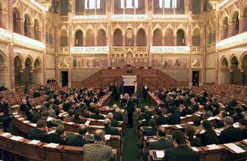 Με αυστηρές ποινές φυλάκισης θα επιχειρήσει να δαμάσει το «κυβερνοέγκλημα» η Κομισιόν