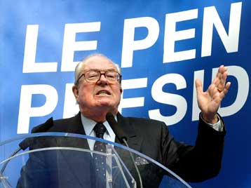 Ακροδεξιό κόμμα θα ψήφιζε το 11,9% των Ελλήνων, σύμφωνα με δημοσκόπηση