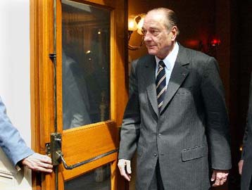 Στο όνομα της «ψυχής της Γαλλίας», ο  Σιράκ άρχισε την εκστρατεία κόντρα στον Λεπέν