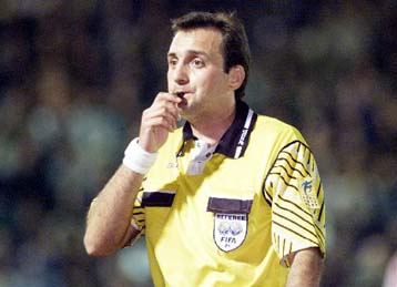 Ο Μπριάκος «σφυρίζει» τον τελικό του Κυπέλλου Ελλάδος