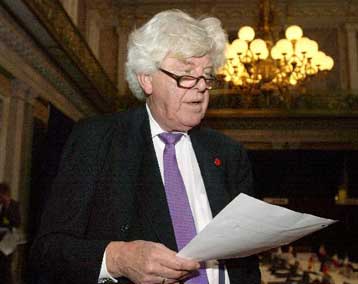 Η ΕΚΤ «βλέπει» ανάκαμψη στην ευρωζώνη, δεν γνωρίζει όμως την ορμή της