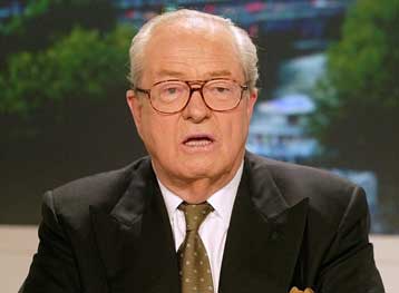 Δημοψήφισμα για αποχώρηση της Γαλλίας από την ΕΕ σκοπεύει να οργανώσει ο Λεπέν