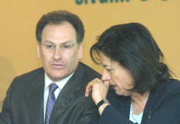 «Καμπανάκι» για το ΠΑΣΟΚ το αποτέλεσμα των γαλλικών προεδρικών εκλογών