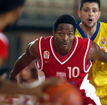 Εύκολη υπόθεση για τον Ολυμπιακό, 97-58 το Περιστέρι