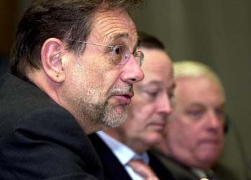 Σε καλό κλίμα συνεχίζονται οι επαφές Σολάνα – Αραφάτ στη Ραμάλα