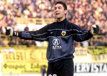 «Πονοκέφαλος» για Σάντος με τη θέση του τερματοφύλακα εν όψει τελικού