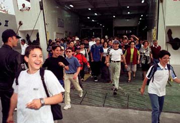 Αναστάτωση και προβλήματα στον τουρισμό από την επιδημία – Ακυρώσεις εκδρομών