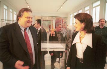 Παρουσιάστηκε στο Αρχαιολογικό Μουσείο το «πρωτότυπο» της Αθηνάς και του Φοίβου