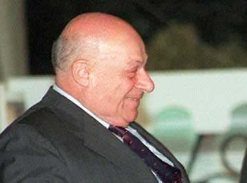 Το χρονοδιάγραμμα διεύρυνσης της ΕΕ δεν αφορά στη λύση του Κυπριακού, λέει ο Ντενκτάς